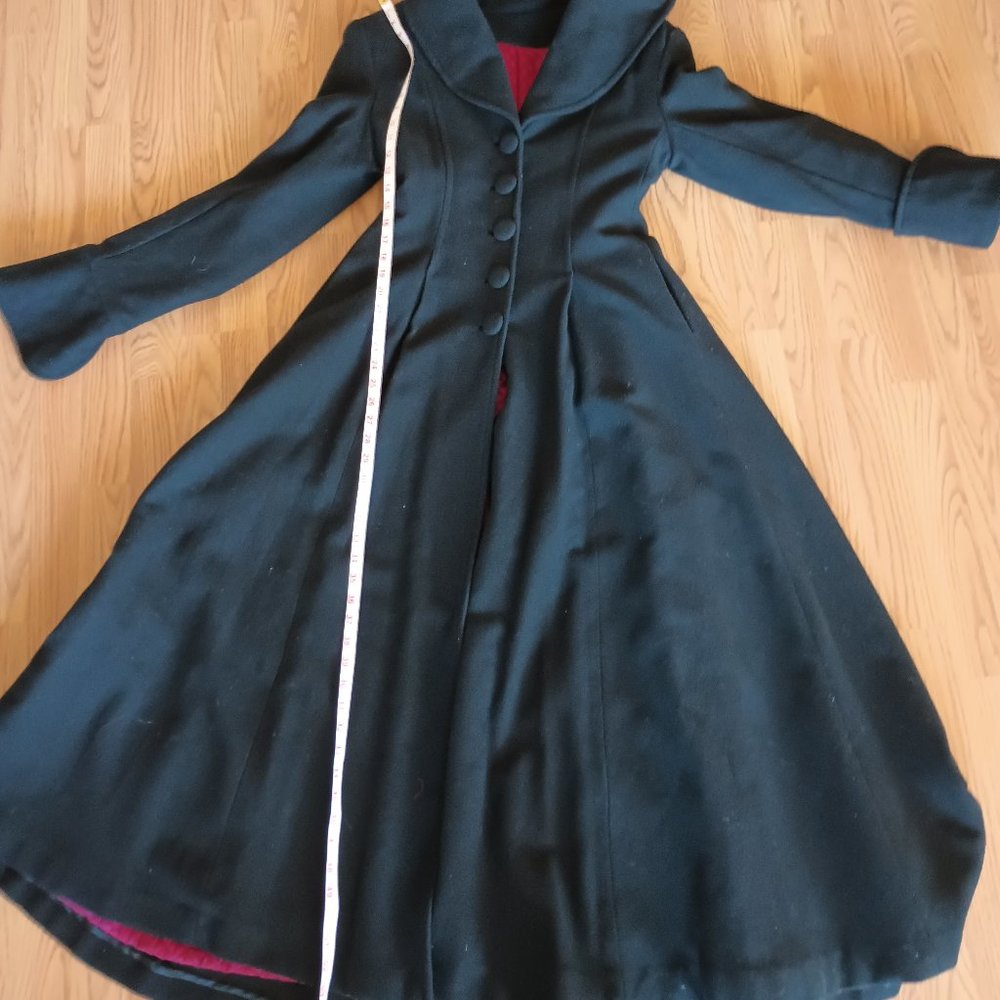 Custom Black Quilt lined coat Size Large. Button Down